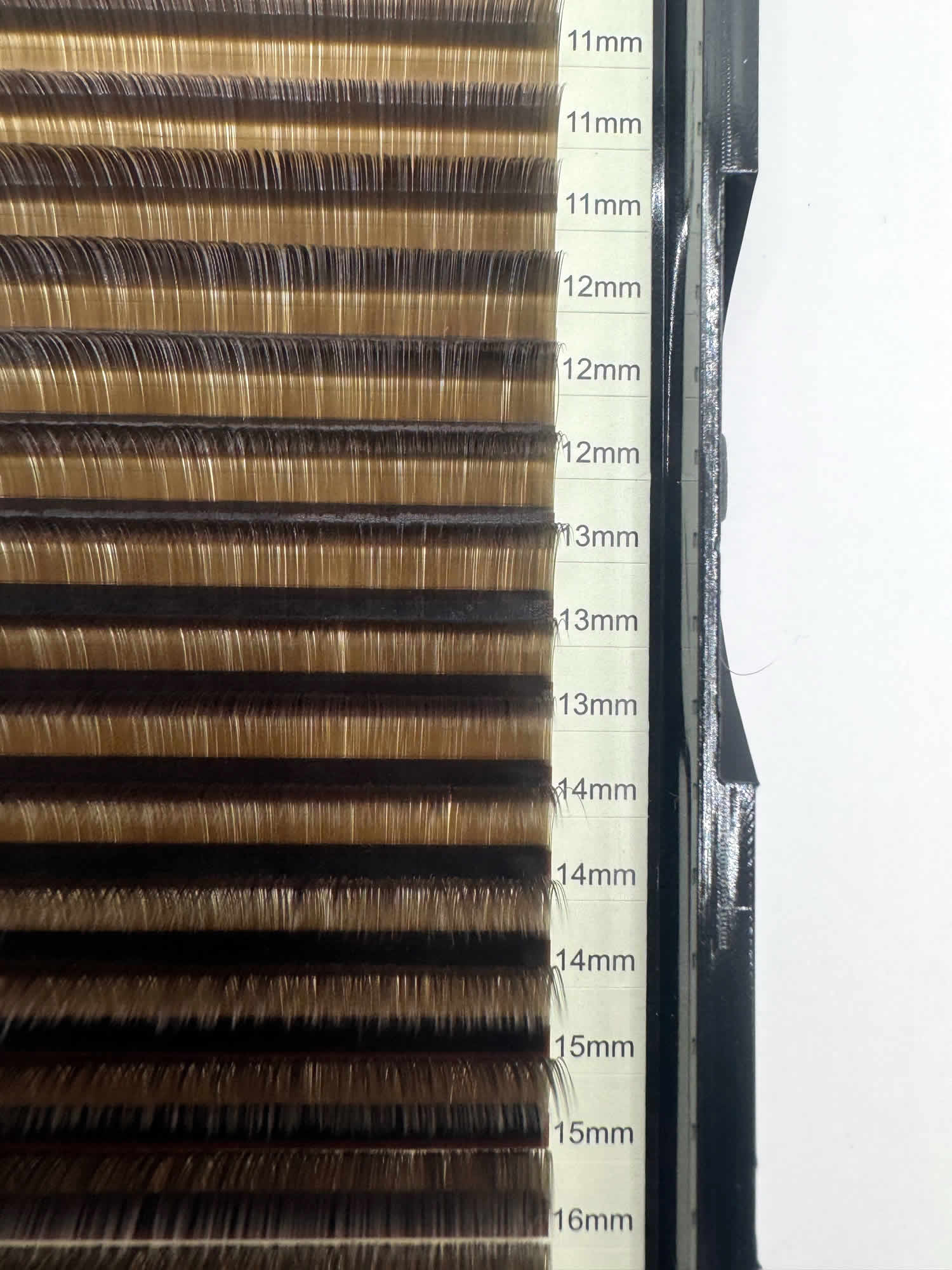 Dark Brown Lash Tray – Mixed Length 16 Row Cashmere Lash Extensions for Lash Artists - Image 2