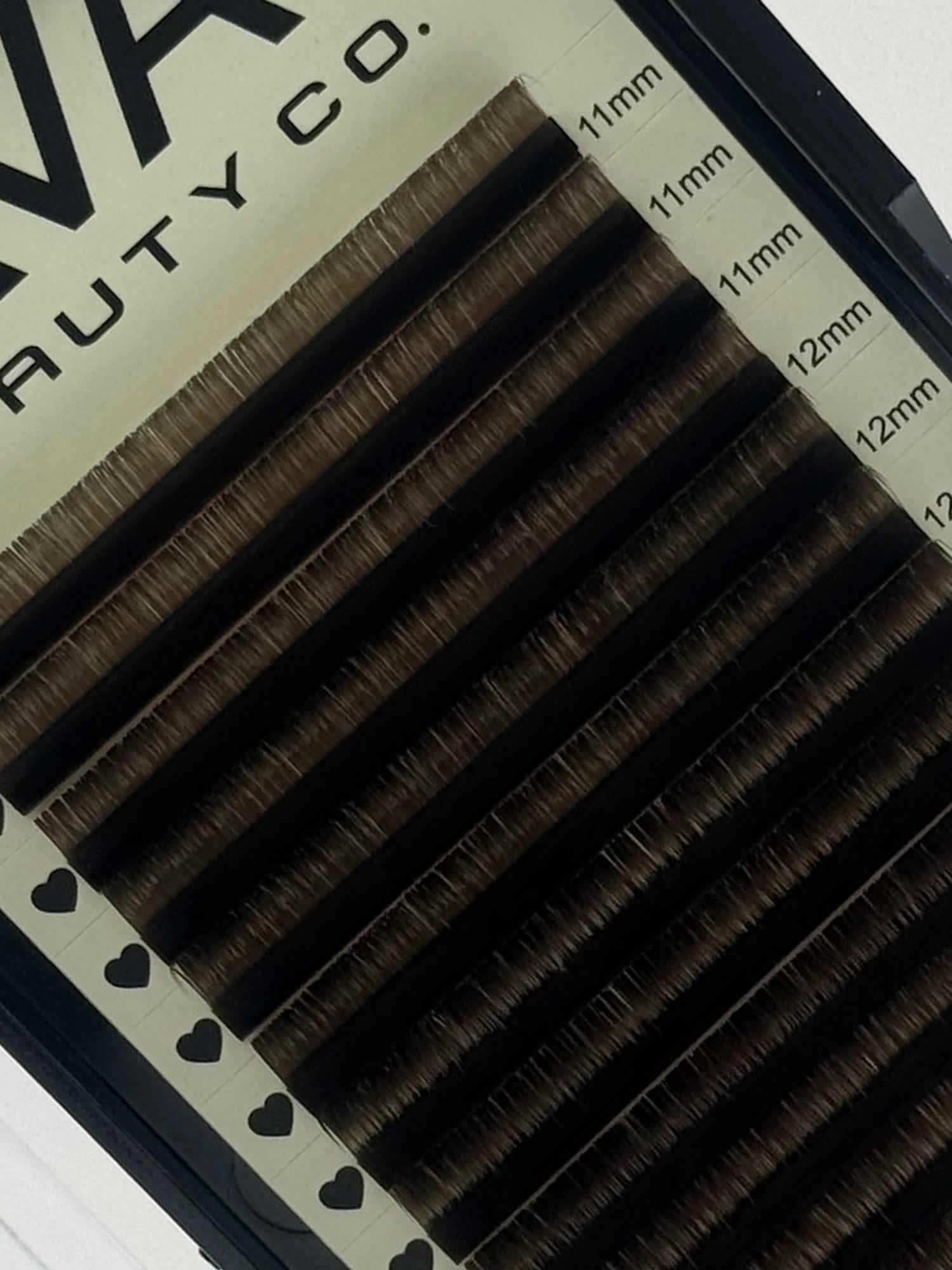 Dark Brown Lash Tray – Mixed Length 16 Row Cashmere Lash Extensions for Lash Artists - Image 3